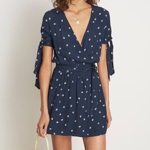 NWT Faithful the Brand Oslo Dress in Estella Floral Print - Picture 3 of 3